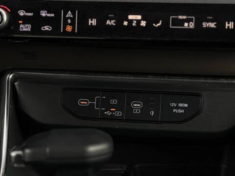 2025 Kia Carnival EX