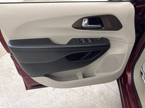 2018 Chrysler Pacifica LX