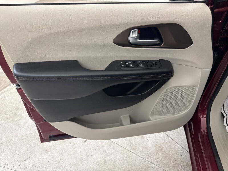 2018 Chrysler Pacifica LX