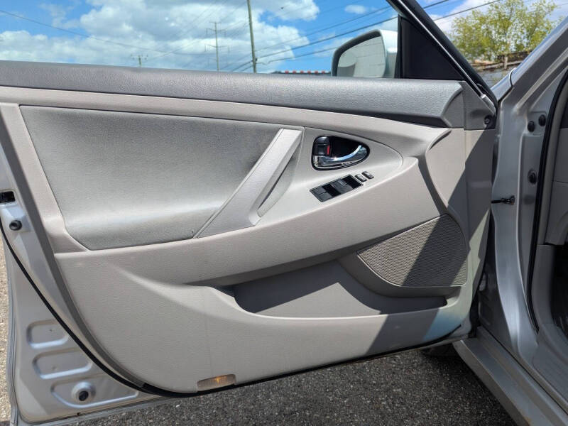 2009 Toyota Camry LE