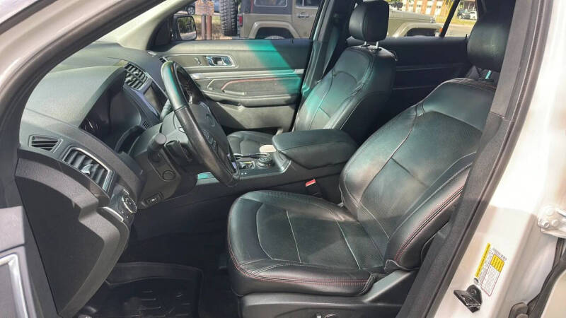 2016 Ford Explorer Sport
