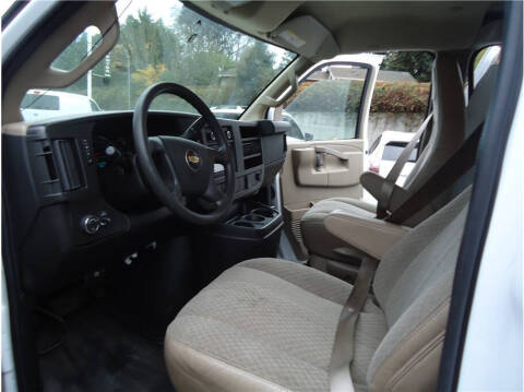 2017 Chevrolet Express 2500