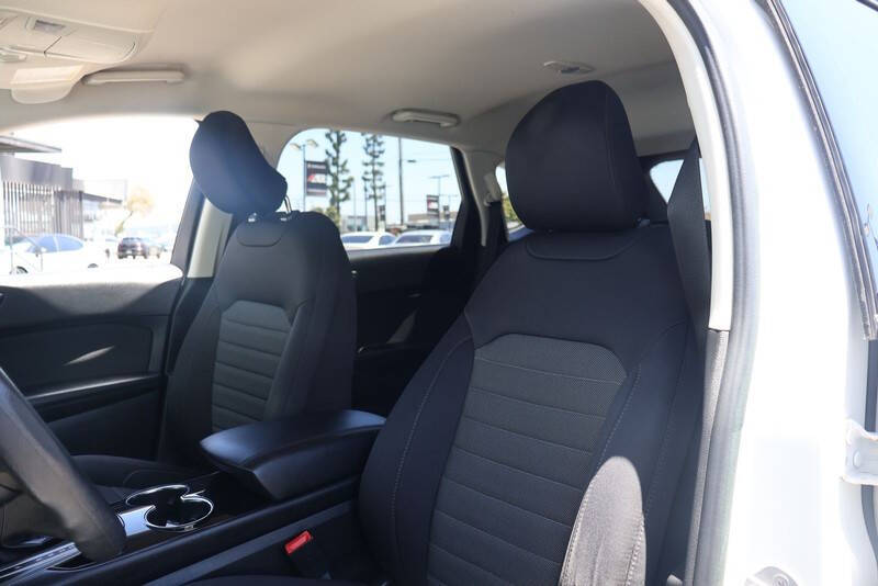 2016 Ford Edge SE