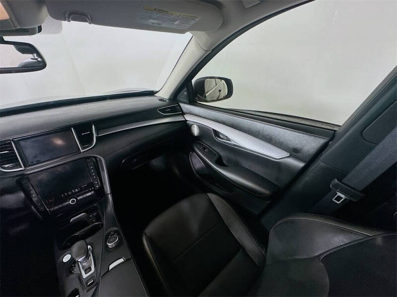 2022 Infiniti QX50 Essential