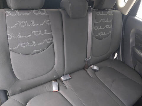 2013 Kia Soul +