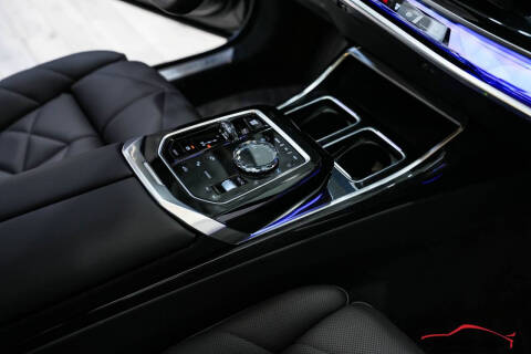 2025 BMW 7 Series 740i