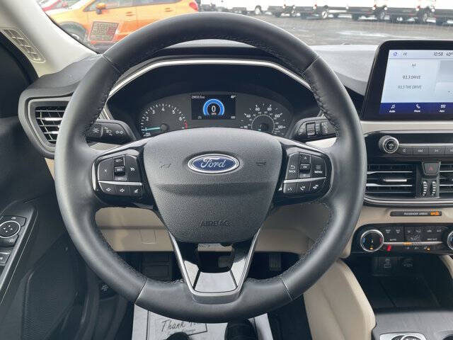 2022 Ford Escape SEL