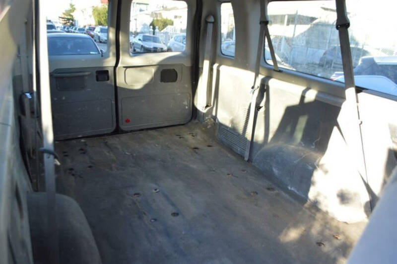 2009 Ford E-Series Wagon