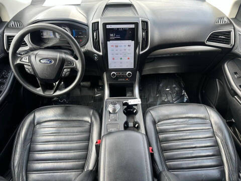2022 Ford Edge SE