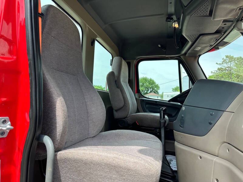 2017 Freightliner Cascadia