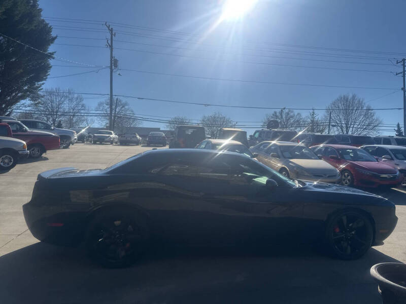 2009 Dodge Challenger SRT8