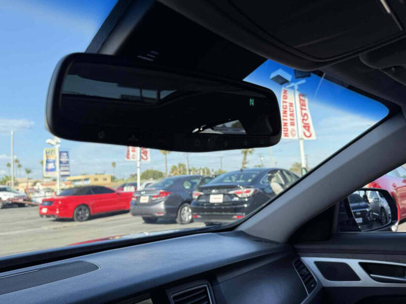 2016 Hyundai Genesis