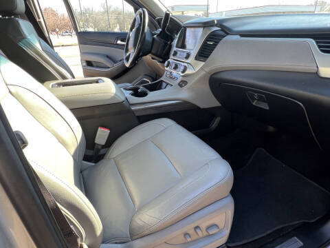 2017 Chevrolet Suburban LT