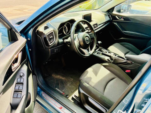 2016 Mazda MAZDA3 i Touring