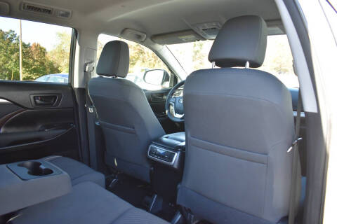 2017 Toyota Highlander LE