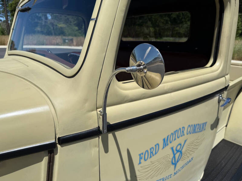 1936 Ford Model 67
