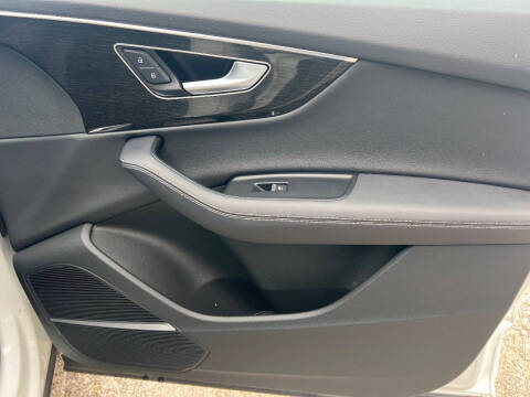 2025 Audi Q7 quattro Premium Plus 55 TFSI