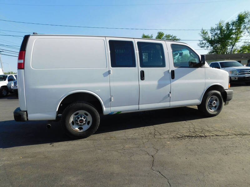 2017 GMC Savana 2500