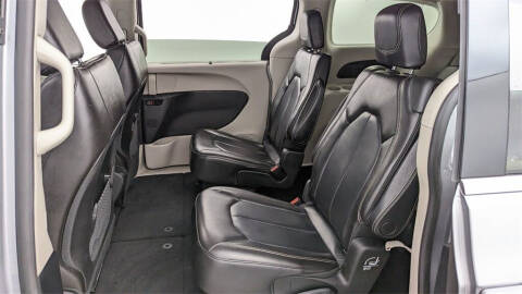 2020 Chrysler Voyager LXi