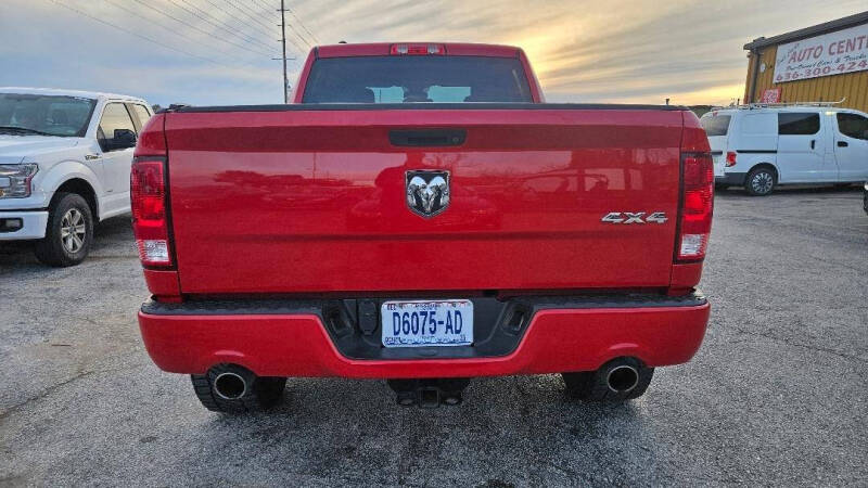 2017 RAM Ram 1500 Pickup Express photo 4