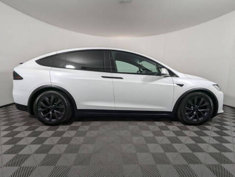 2023 Tesla Model X Standard Range