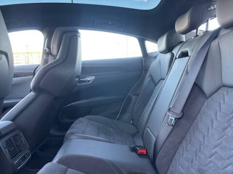 2022 Audi e-tron GT quattro Premium Plus