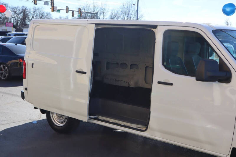 2016 Nissan NV