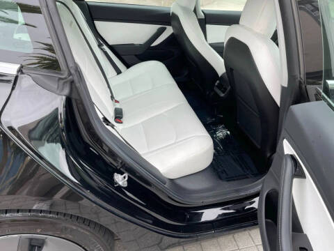 2019 Tesla Model 3 Standard Range Plus