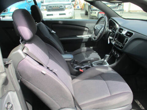 2013 Chrysler 200 Touring