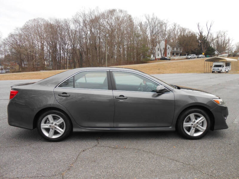 2014 Toyota Camry SE