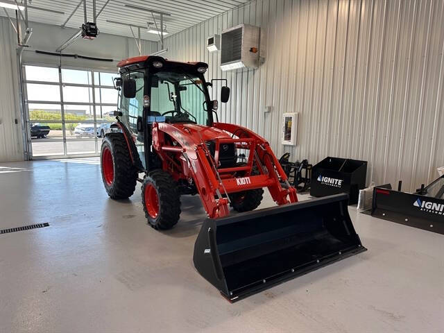2025 Kioti DK4720CHSE