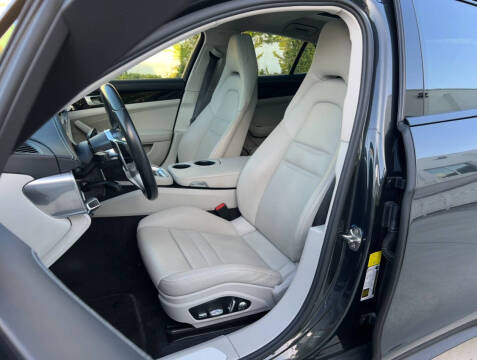 2019 Porsche Panamera