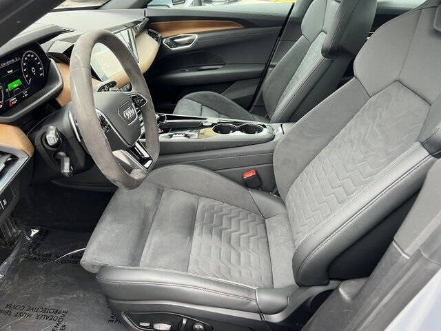 2022 Audi e-tron GT quattro Premium Plus