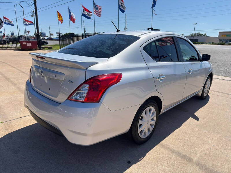2019 Nissan Versa S Plus