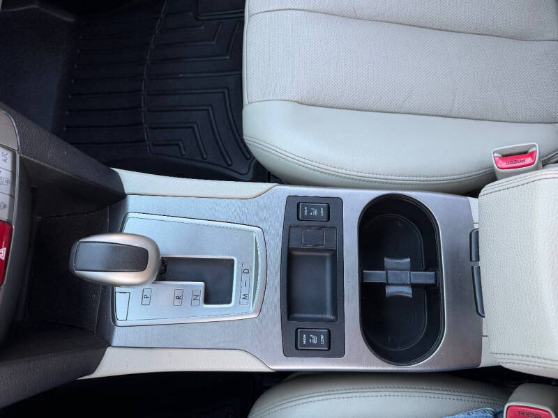 2010 Subaru Outback 2.5i Limited