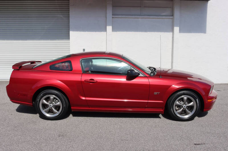 2005 Ford Mustang GT Premium