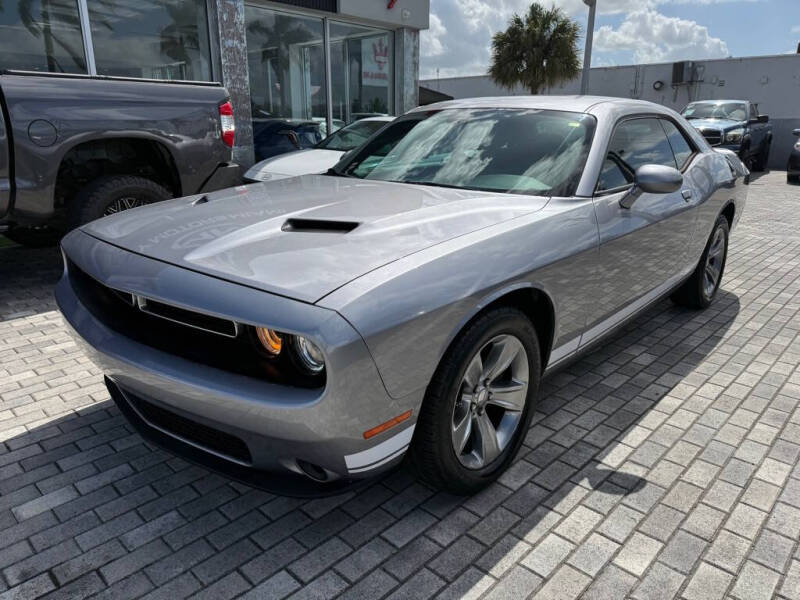 2016 Dodge Challenger SXT