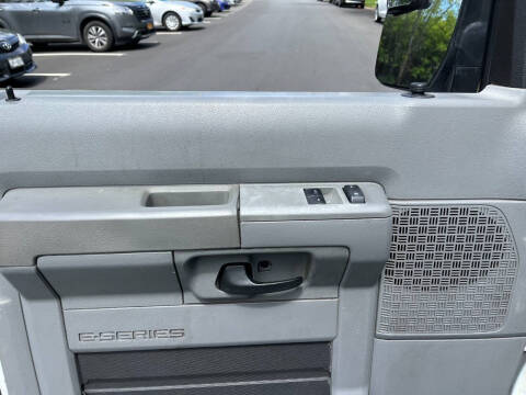 2011 Ford E-Series E-150