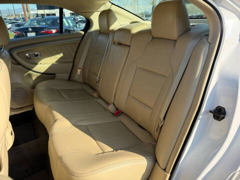 2016 Ford Taurus SEL