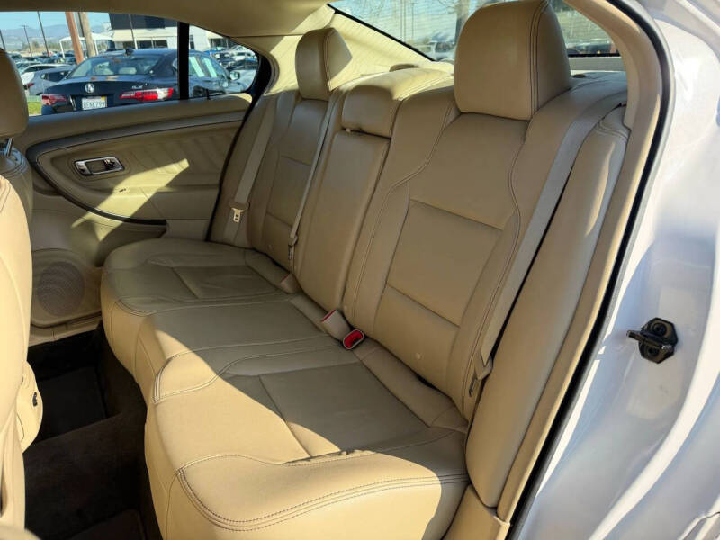 2016 Ford Taurus SEL
