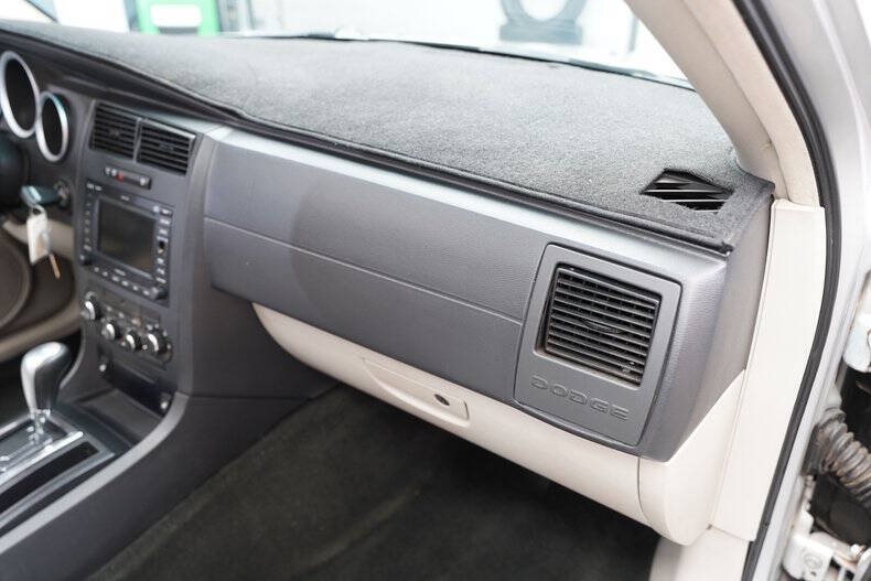 2005 Dodge Magnum RT