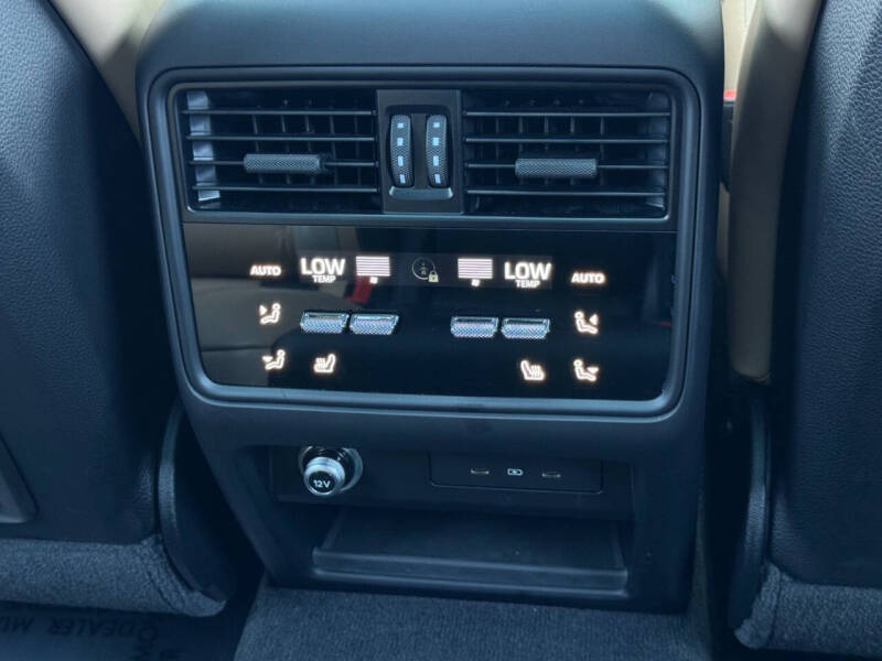 2024 Porsche Cayenne Turbo E-Hybrid Coupe