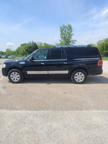 2009 Lincoln Navigator L for sale at WESTSIDE GARAGE LLC in Keokuk IA