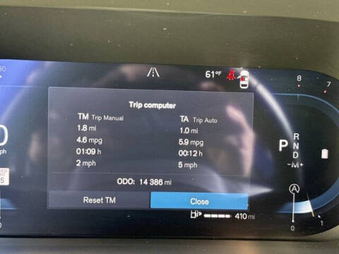 2025 Volvo XC60 B5 Plus Dark Theme