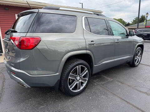 2017 GMC Acadia Denali