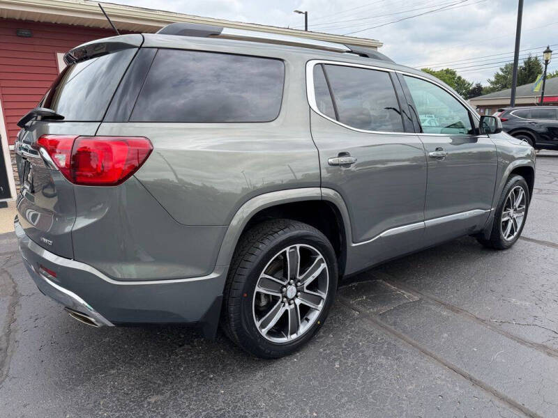2017 GMC Acadia Denali