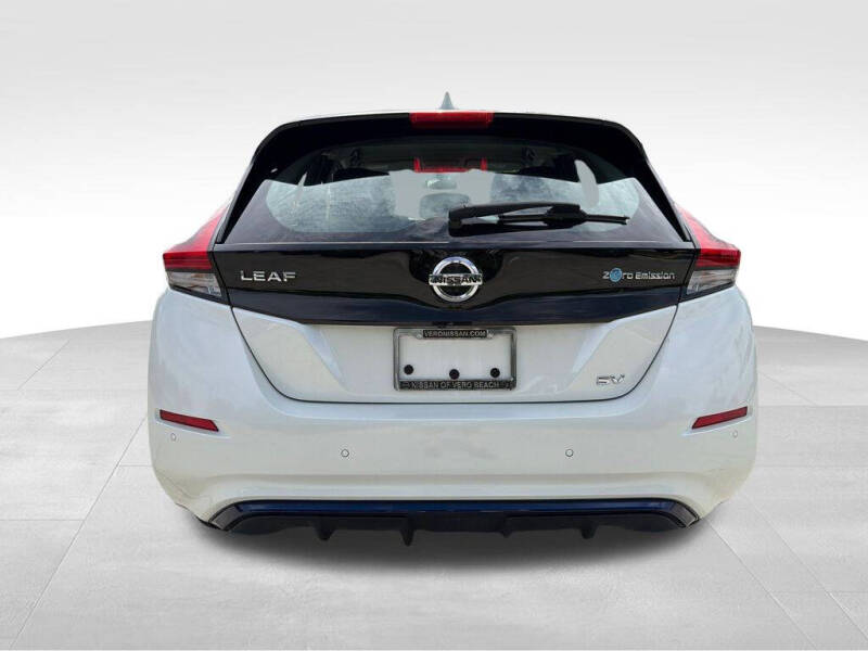 2022 Nissan LEAF SV
