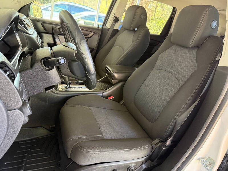 2017 Chevrolet Traverse LT