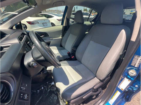 2013 Toyota Prius c