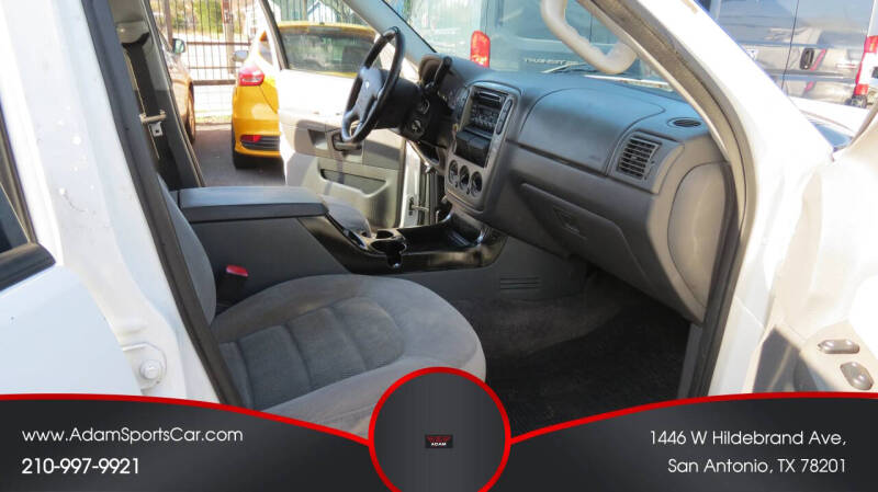 2005 Ford Explorer XLT